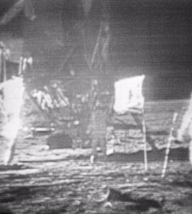 neil-armstrong-op-de-maan