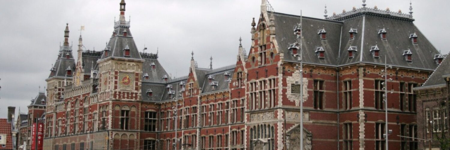 Het Centraal Station en de Koninklijke Wachtkamer