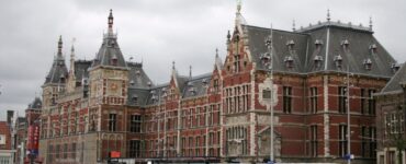 Het Centraal Station en de Koninklijke Wachtkamer